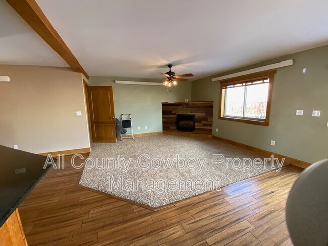 Building Photo - 4123 Moraine St