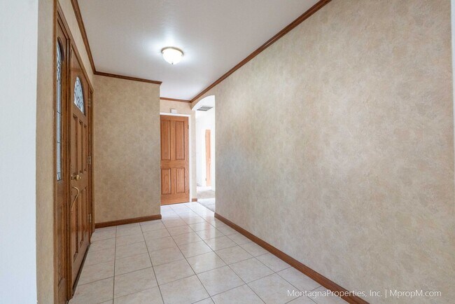 Foto del edificio - Spacious San Jose Home w/Cupertino Schools!