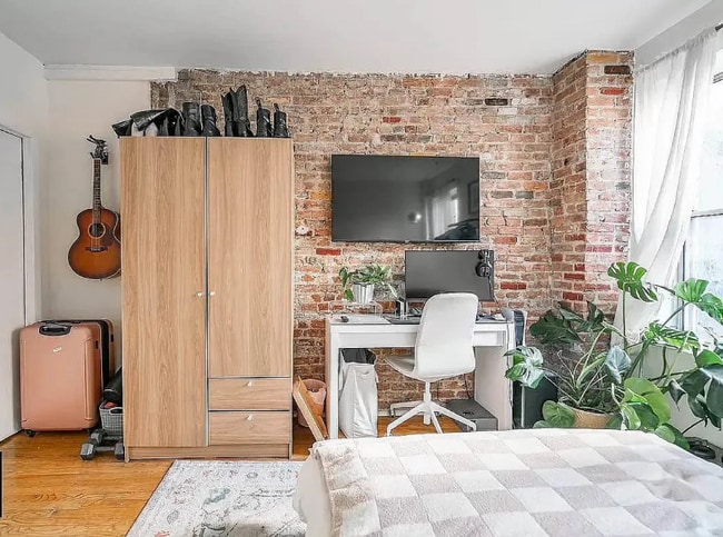Building Photo - 8 Rivington St
