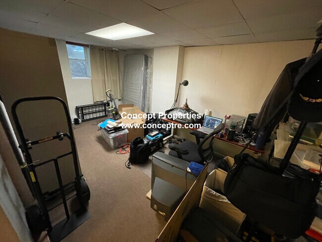 Foto del edificio - 1683 Beacon St