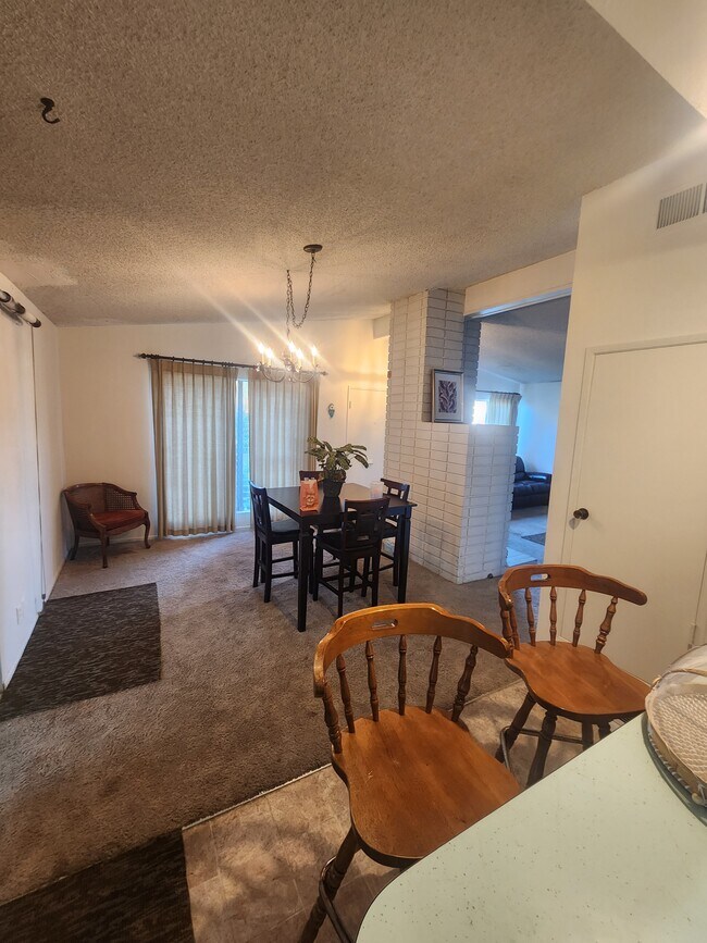 Building Photo - 4720 Asteria St