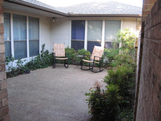 Foto del edificio - 5200 Ledgestone Dr