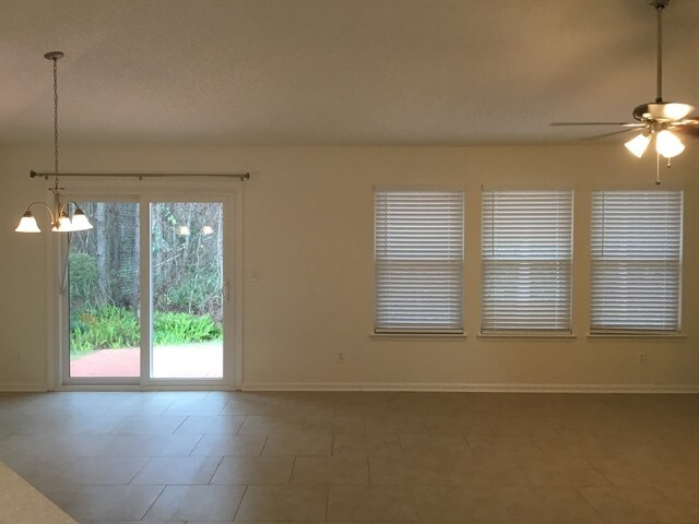 Foto del edificio - 1105 Lake George Ct