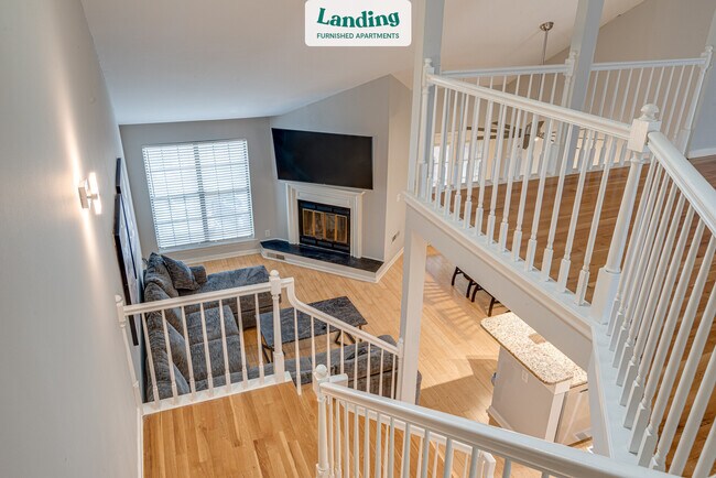 Building Photo - 220 Glenstone Cir
