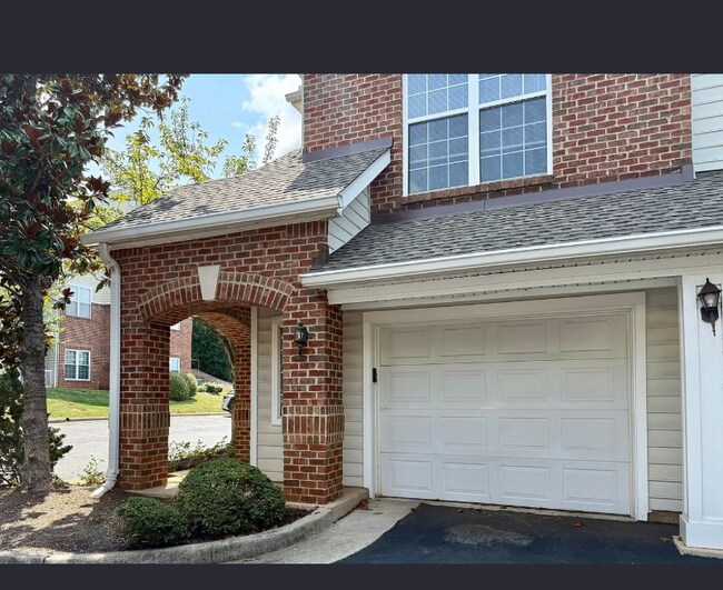 Building Photo - 925 Dorchester Pl