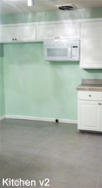 Foto del edificio - 12247 E 10 Mile Rd