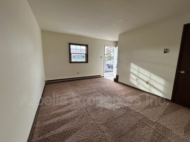 Foto del edificio - 499 Nicholas St SE