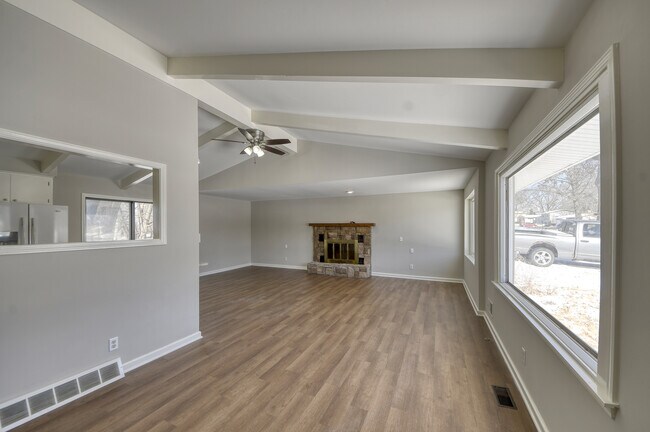Building Photo - 6934 NW Coronado St