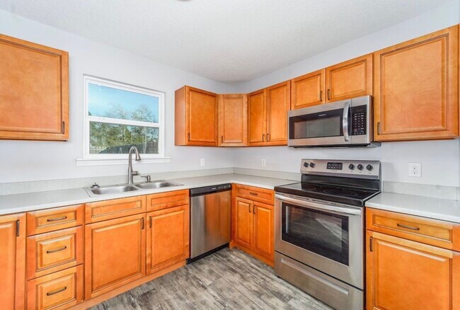 Foto del edificio - 5860 Ridge Rd