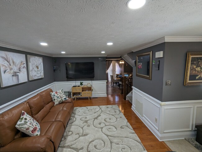 Building Photo - 8113 Mandan Terrace