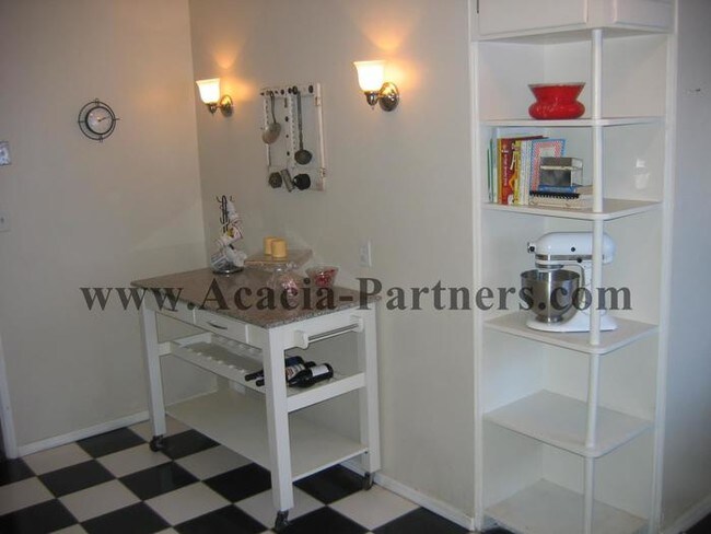 Foto del edificio - 4150 E 17th St