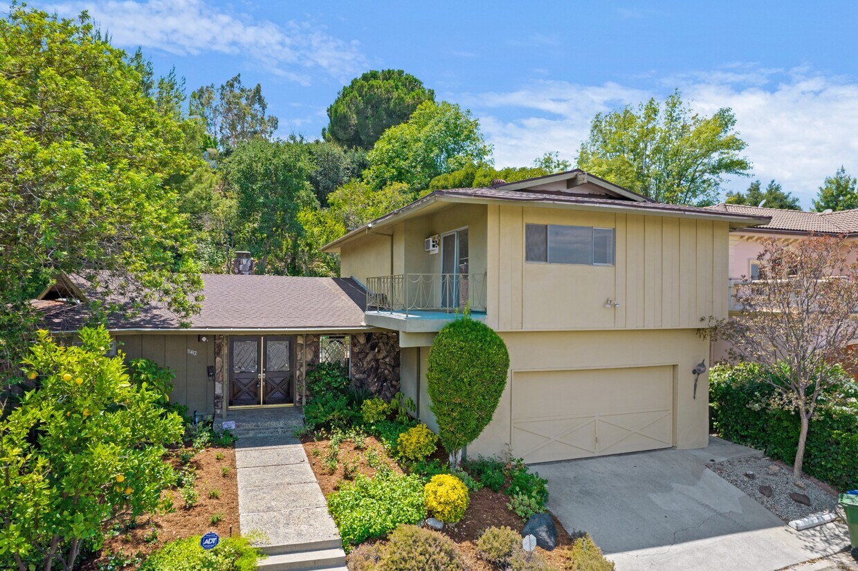 11412 Dona Teresa Dr, Studio City, CA 91604 House Rental in Studio