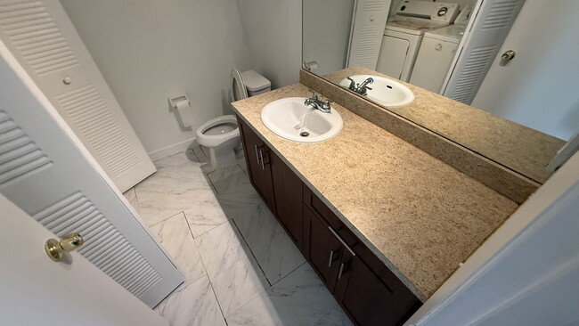 Foto del edificio - 3381 NW 75th Terrace