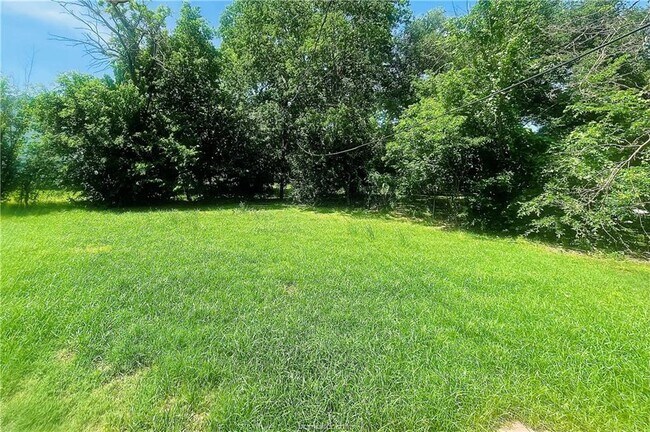 Foto del edificio - 201 Francis Dr