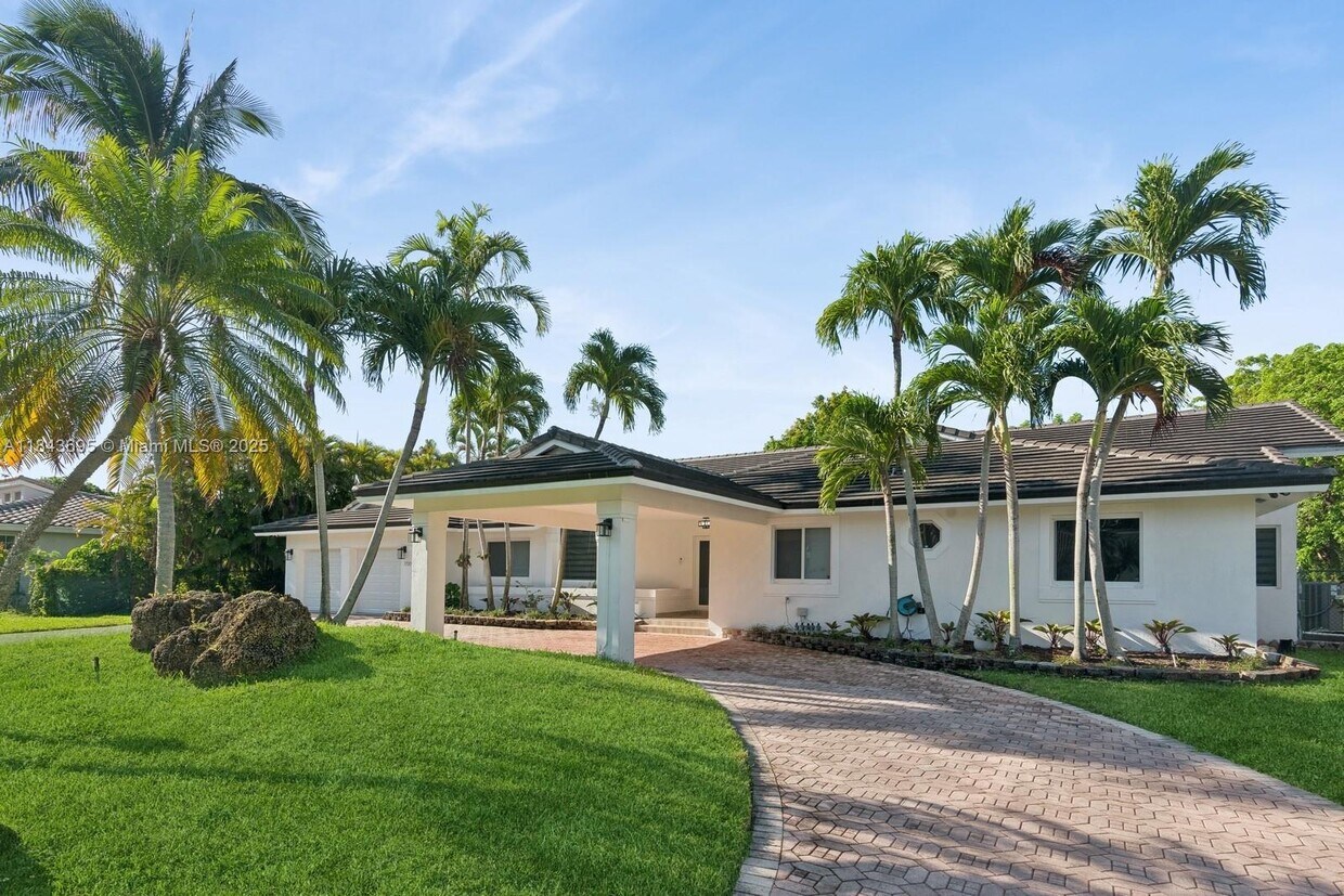 Foto principal - 7720 SW 177th St