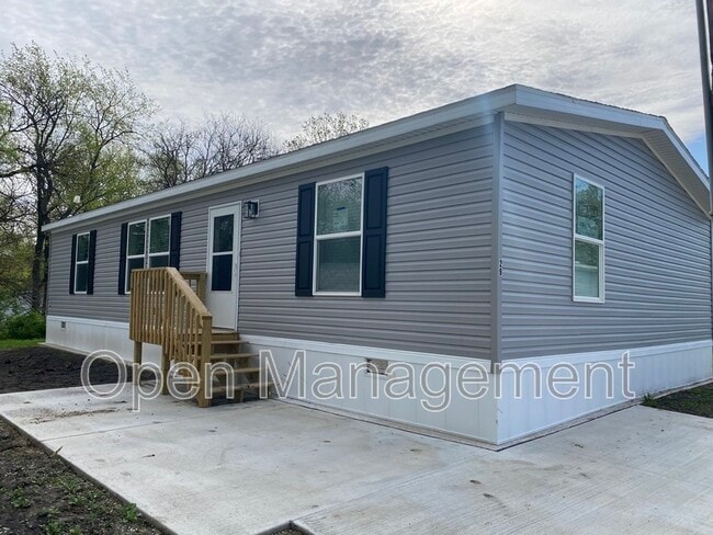 Building Photo - 31 Cornflower Ln