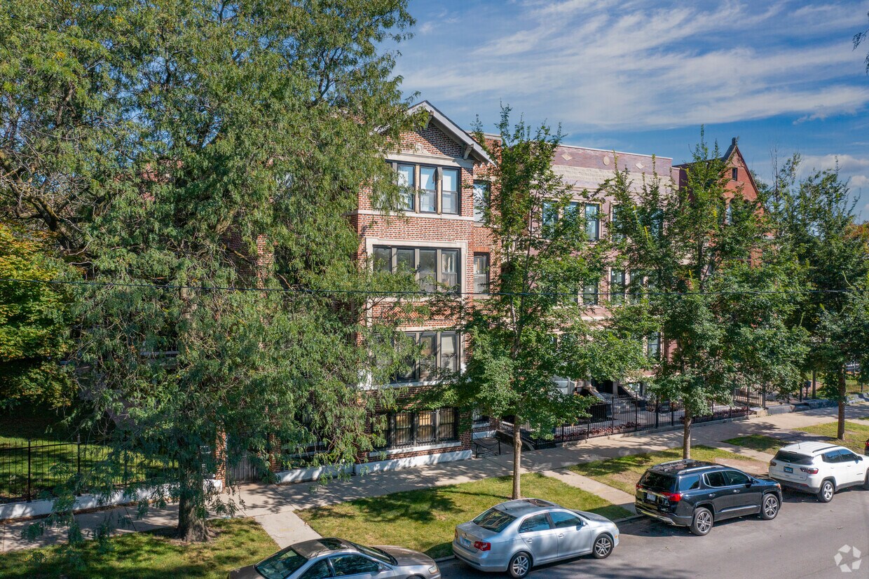 Primary Photo - 4549-4557 S Michigan Ave