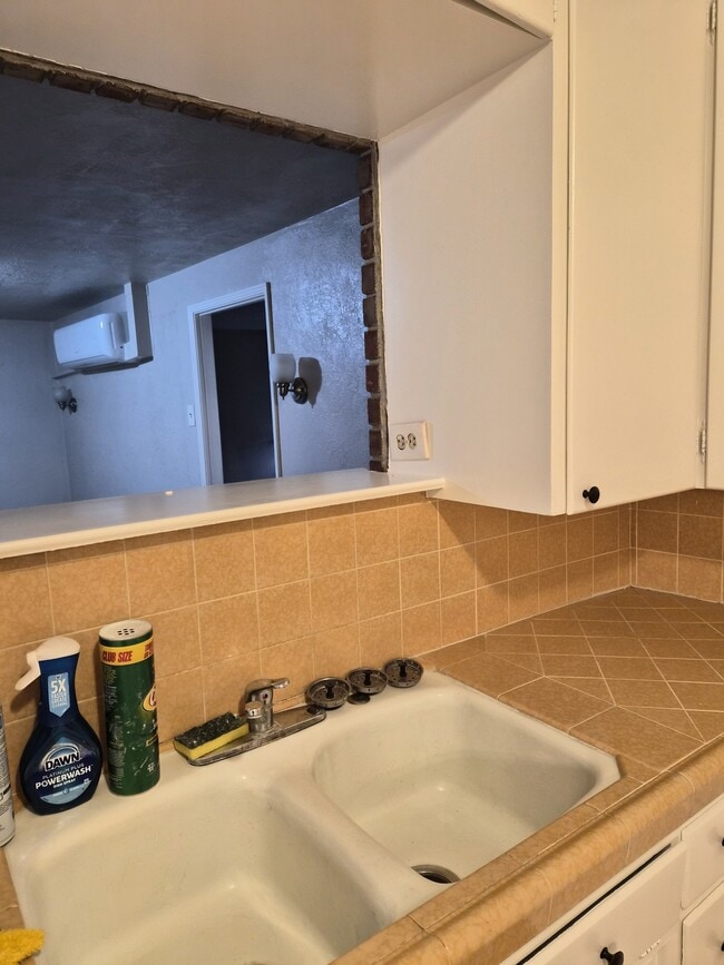 Foto del edificio - 21884 E Clayton Ave