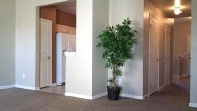 Building Photo - 46 Spring Crossing Cir