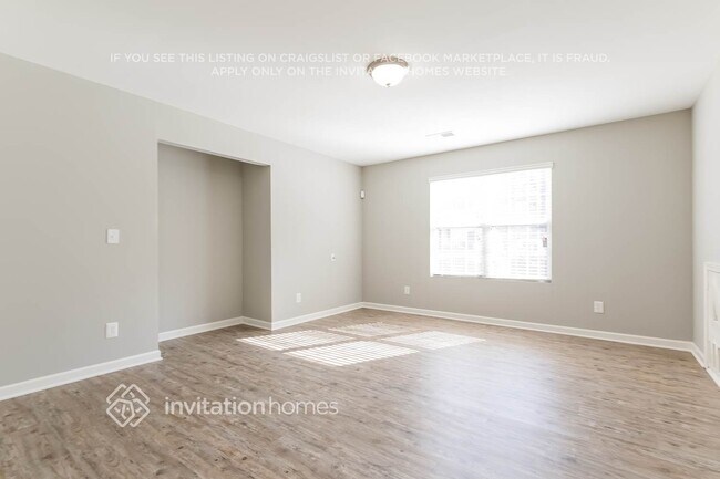 Building Photo - 4611 Orange Dr