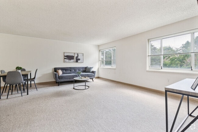 Building Photo - 1711 Bellevue Ave