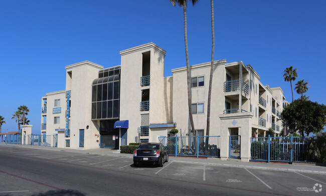 Building Photo - Marina Del Mar