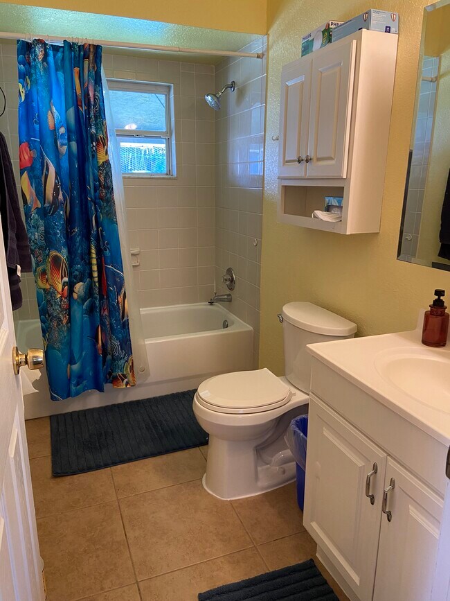 Foto del edificio - 2601 Bonneville Dr