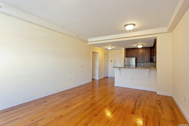 Building Photo - 150-31 12th Ave