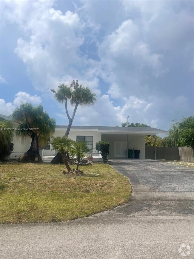 Building Photo - 9320 SW 125th Terrace