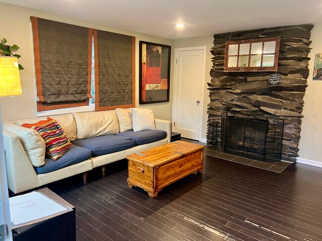 Foto del edificio - 526 N 84th St