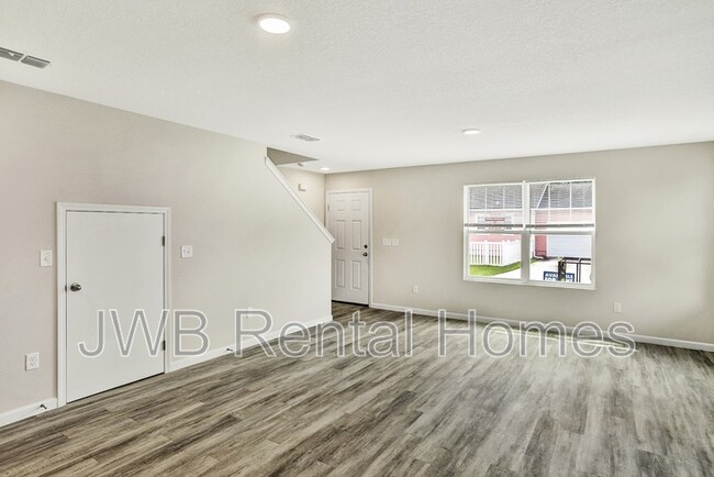 Foto del edificio - 631 Blodgetts Ln