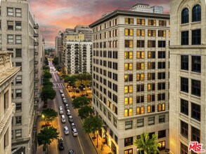 Building Photo - 460 S Spring St