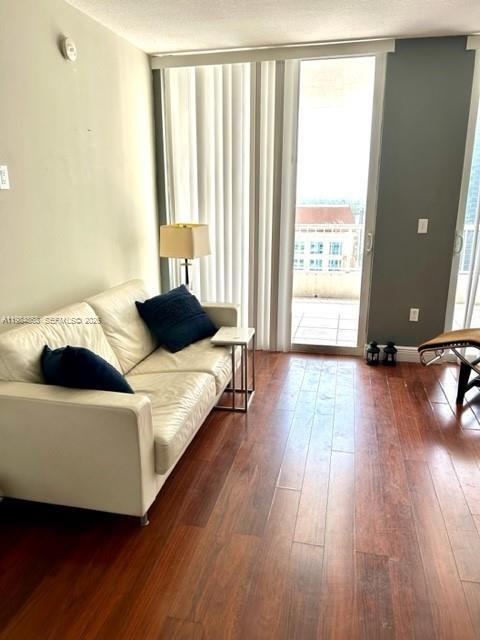 Foto del edificio - 170 SE 14th St