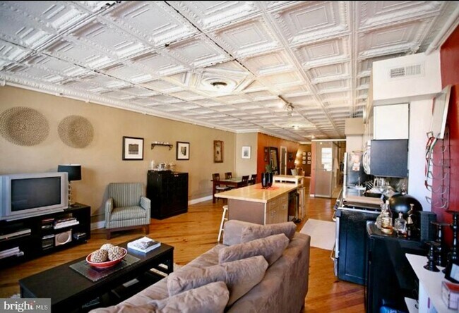 Foto del edificio - City Livin’ at its Finest!