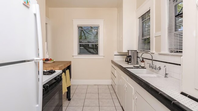 Building Photo - 1252 23rd St