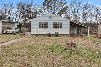 Building Photo - 1520 17th Way SW