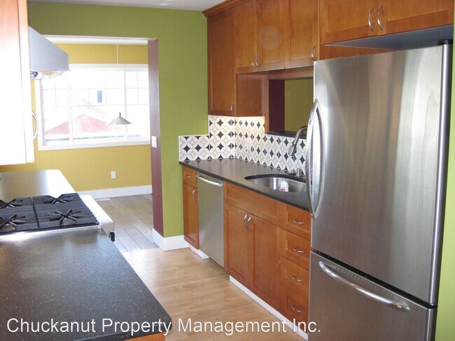 Building Photo - 3 br, 2.5 bath House - 2705 W. Maryland St.