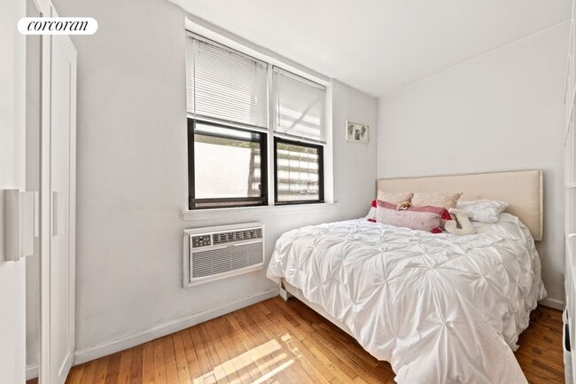 Foto del edificio - 250 W 15th St