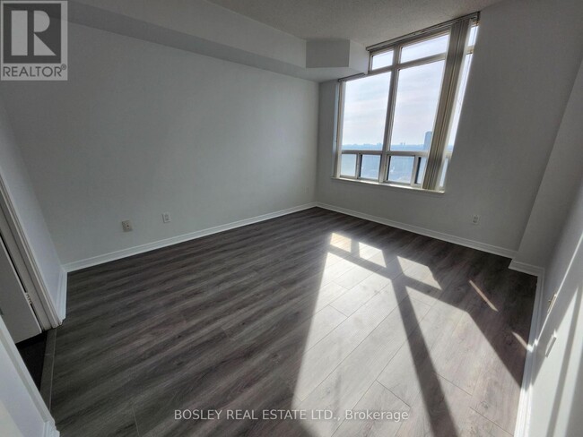 Building Photo - 33 Empress Ave