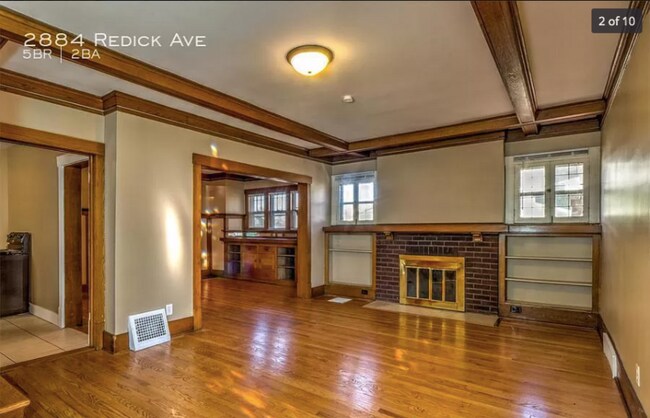 Foto del edificio - 2884 Redick Ave