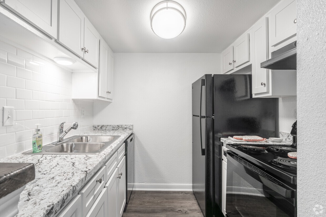 Primary Photo - The Nathaniel Apartments