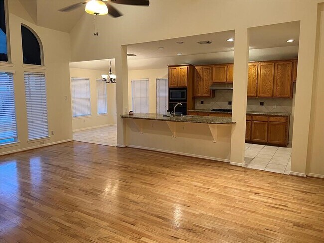 Foto del edificio - 17707 Cypress Laurel St