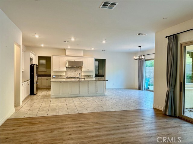 Foto del edificio - 51 Lone Mountain