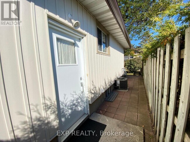 Photo du bâtiment - 1344 Avenue U