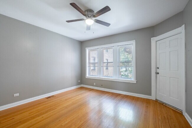 Foto del edificio - Spacious 3-Bedroom, 2-Bathroom Duplex in Avondale
