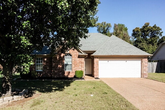 Building Photo - 10742 Wellington Dr