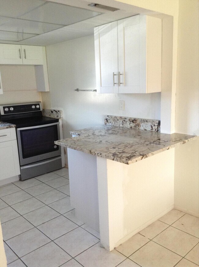 Building Photo - 2980 Crosley Dr W