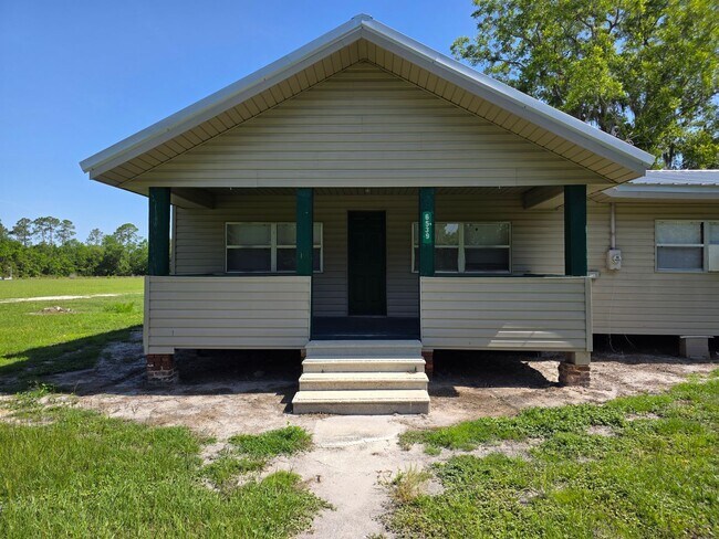 Building Photo - 6539 SE County Rd 18