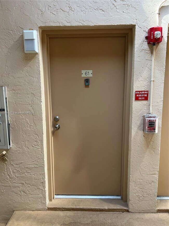 Foto del edificio - 5841 Washington St