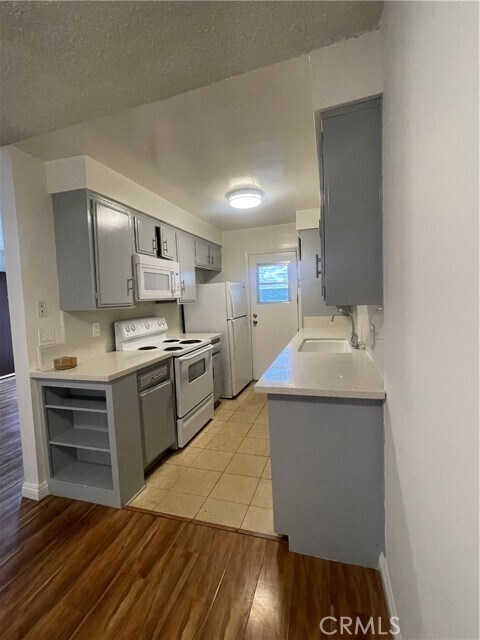 Foto del edificio - 8041 Redlands St
